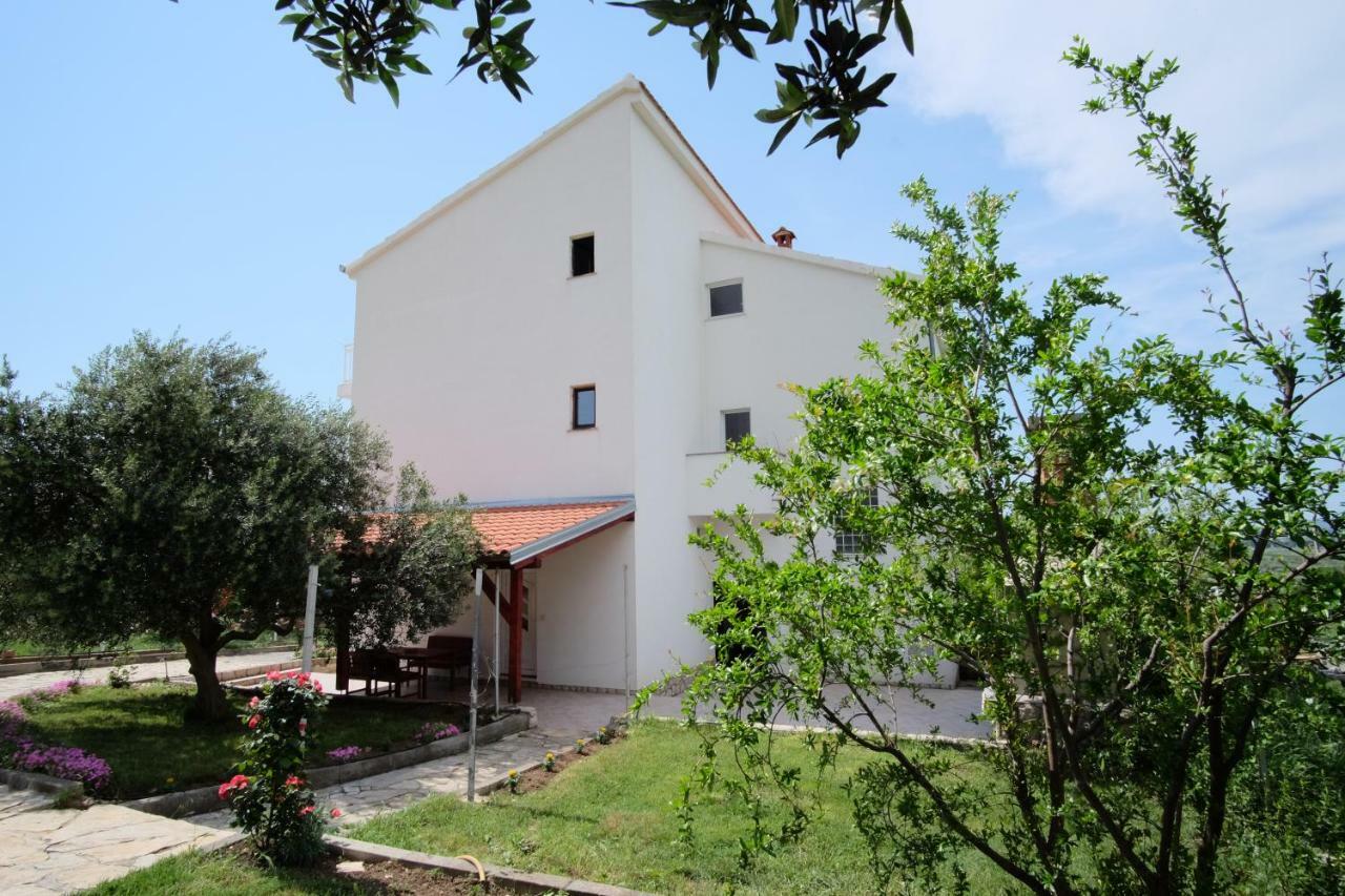 Apartmani Viktorija Vrana  Exterior foto