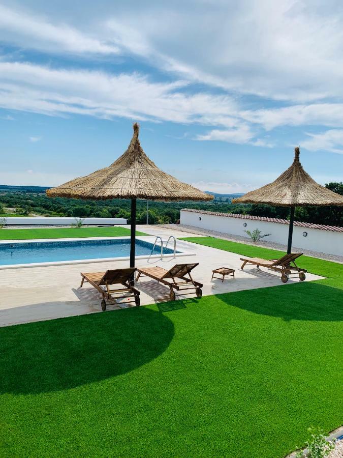 Apartmani Viktorija Vrana  Exterior foto