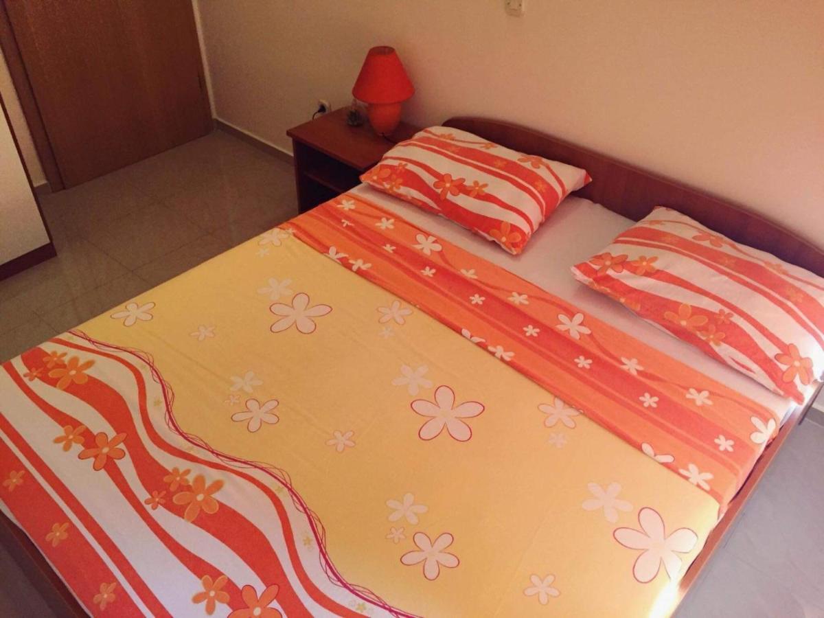 Apartmani Viktorija Vrana  Exterior foto
