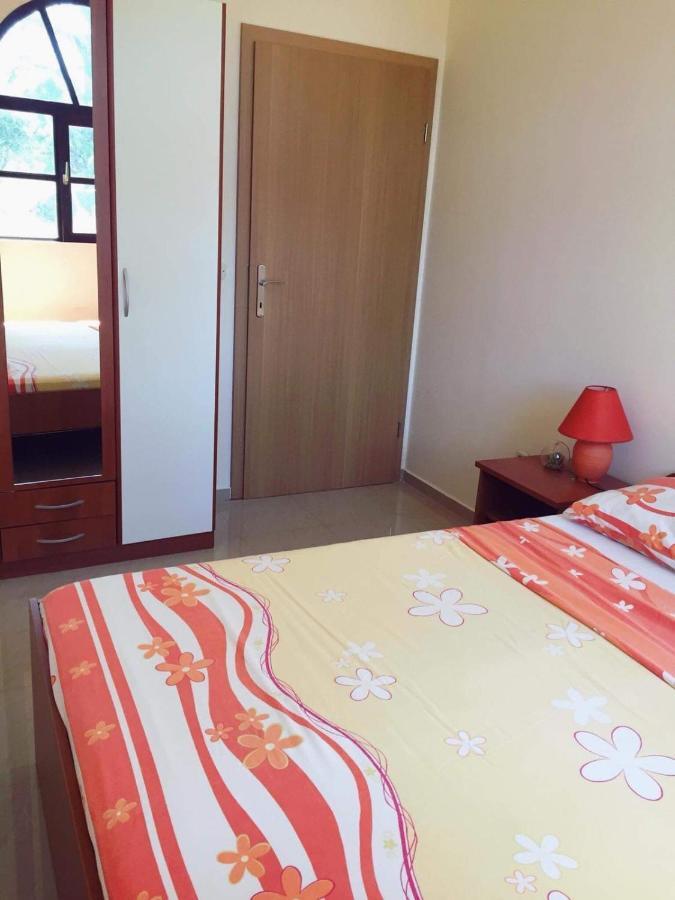 Apartmani Viktorija Vrana  Exterior foto